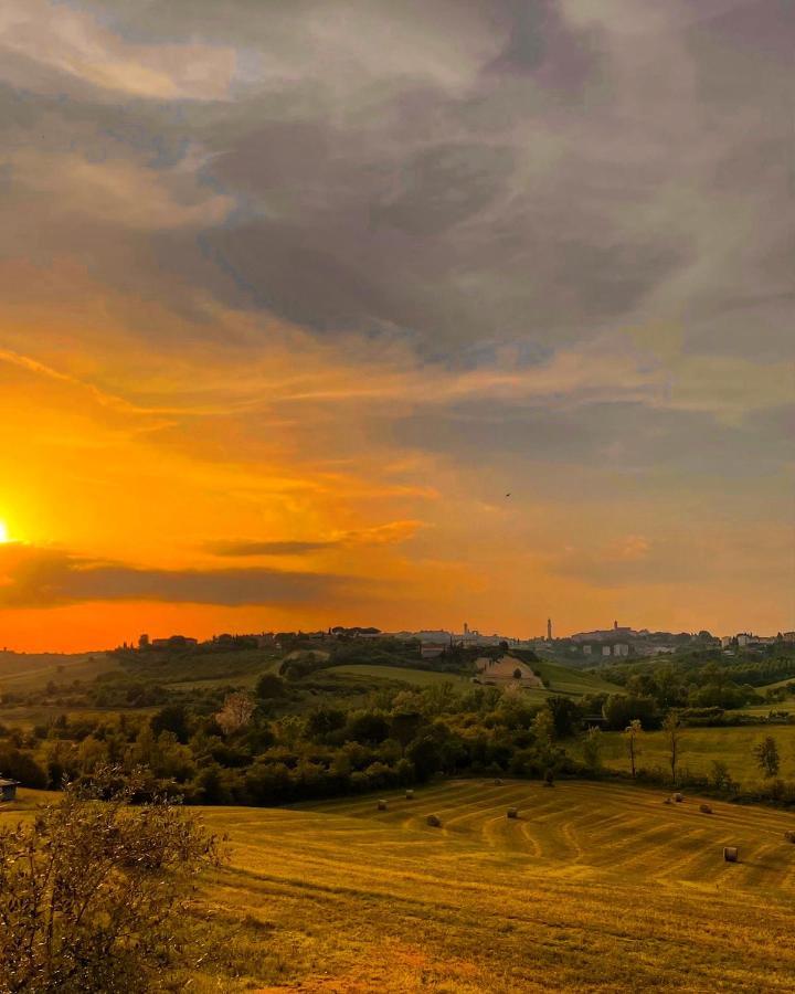 Agriturismo La Corte Del Sole Siena Exterior foto