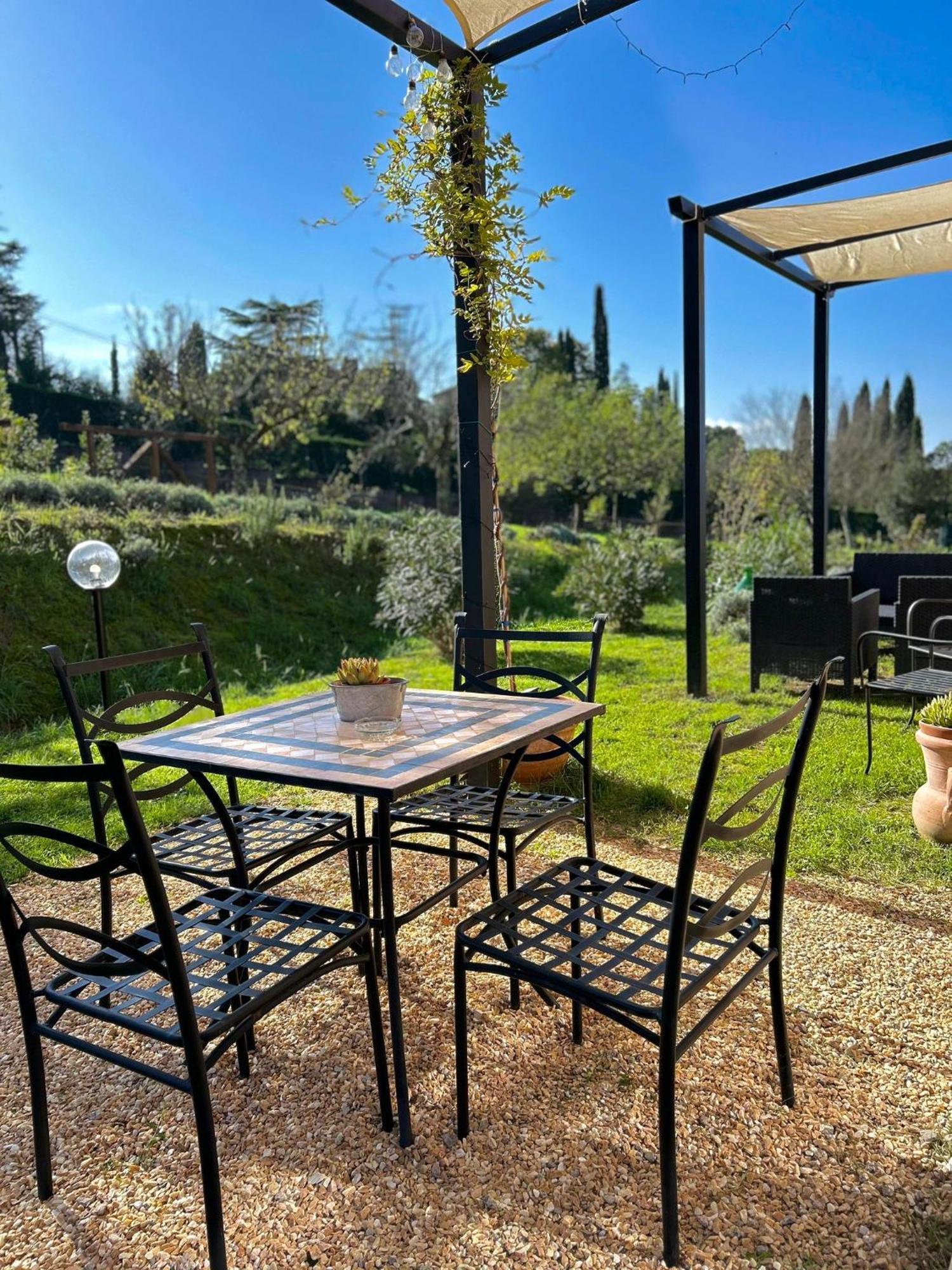 Agriturismo La Corte Del Sole Siena Exterior foto